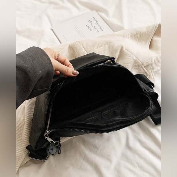 New Fanny Pack, Crossbody Bag - Picture 2 of 5